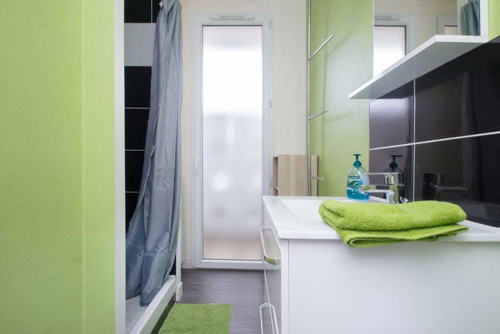 Appartement 2 Chambres - Parking Prive رينز المظهر الخارجي الصورة