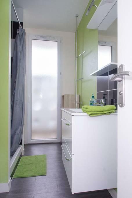 Appartement 2 Chambres - Parking Prive رينز المظهر الخارجي الصورة